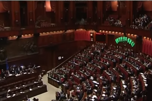 Parlamento-Italiano-Camera-696×402-2